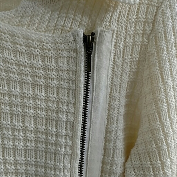 Christopher Banks Sweater - Picture 3 of 4